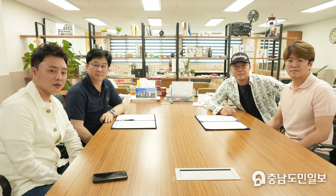(주)다올엔터테인먼트 ‘김명철 대표’,(주)엑스엑스엑스이엘이 ‘이동훈 대표, 이경희 이사’