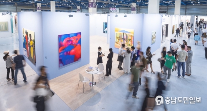 지난해 열린 Kiaf SEOUL 2023 코엑스 1층. /사진 = (사)한국화랑협회
