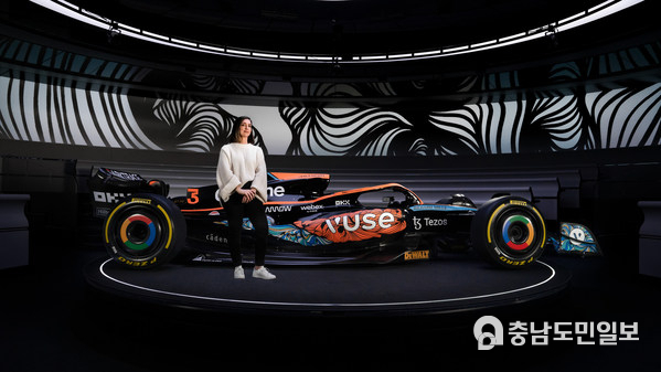 VUSE DRIVES FOR CHANGE WITH A 2022 CAR LIVERY BORN FROM THE LIBERATING POWER OF CREATIVITY VUSE DRIVES FOR CHANGE WITH A 2022 CAR LIVERY BORN FROM THE LIBERATING POWER OF CREATIVITY