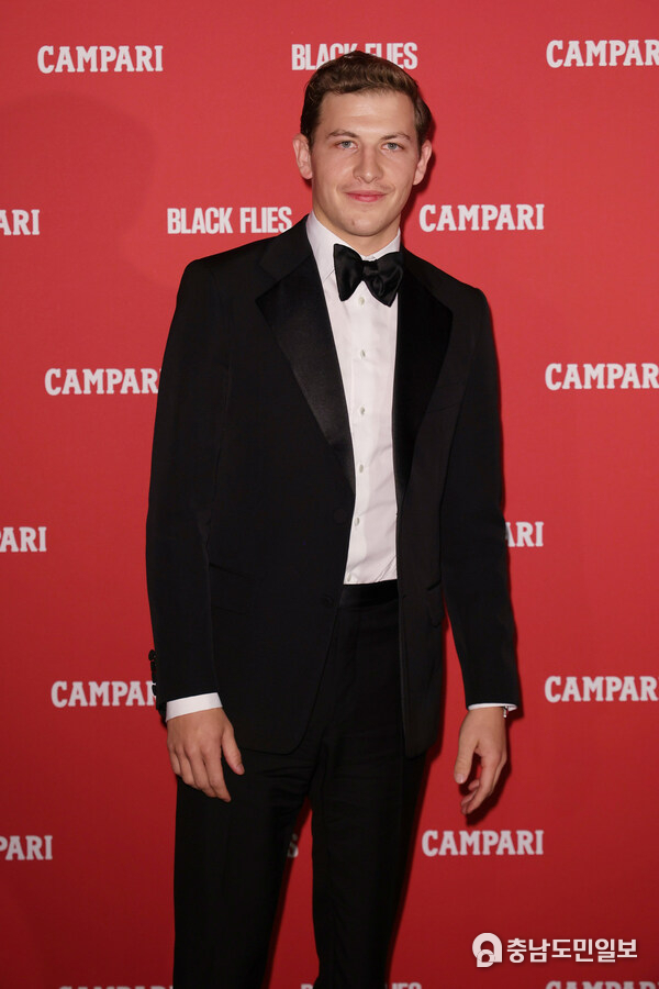 Campari hosted the cast of Black Flies including Tye Sheridan (pictured here) and Jean-Stéphane Sauvaire with an evening that celebrated the success of the premiere at 76th Festival de Cannes. Campari hosted the cast of Black Flies including Tye Sheridan (pictured here) and Jean-Stéphane Sauvaire with an evening that celebrated the success of the premiere at 76th Festival de Cannes.