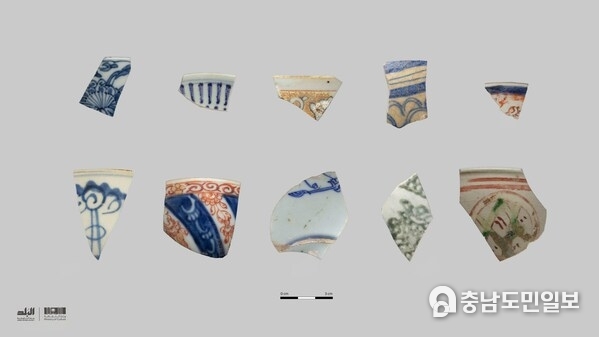 Examples of imported Chinese ceramic sherds found during archaeological excavations in historic Jeddah. Examples of imported Chinese ceramic sherds found during archaeological excavations in historic Jeddah.