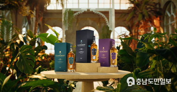 THE GLEN GRANT UNVEILS "THE GLASSHOUSE COLLECTION": A NEW PRESTIGE RANGE FEATURING THE OLDEST AGED SINGLE MALT SCOTCH WHISKIES IN THE PERMANENT PORTFOLIO THE GLEN GRANT UNVEILS "THE GLASSHOUSE COLLECTION": A NEW PRESTIGE RANGE FEATURING THE OLDEST AGED SINGLE MALT SCOTCH WHISKIES IN THE PERMANENT PORTFOLIO
