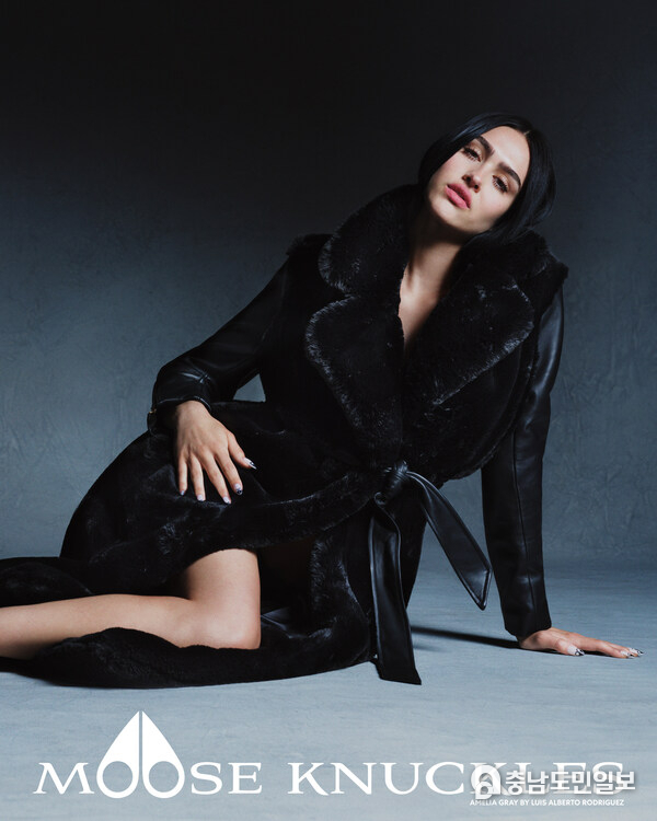 Amelia Gray embodies the elegance and edge of Moose Knuckles’ Fall/Winter 2024 outerwear collection captured by Luis Alberto Rodriguez Amelia Gray embodies the elegance and edge of Moose Knuckles’ Fall/Winter 2024 outerwear collection captured by Luis Alberto Rodriguez