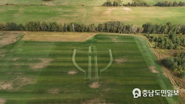 The Shield’s unveiling in Montreal appeared as a giant motif etched into the earth in the Canadian countryside The Shield’s unveiling in Montreal appeared as a giant motif etched into the earth in the Canadian countryside
