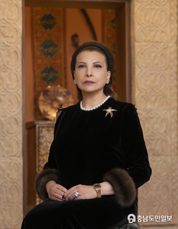 Her Excellency Huda Ibrahim Al Khamis-Kanoo, Founder of Abu Dhabi Music & Arts Foundation and Founder of Abu Dhabi Festival Her Excellency Huda Ibrahim Al Khamis-Kanoo, Founder of Abu Dhabi Music & Arts Foundation and Founder of Abu Dhabi Festival