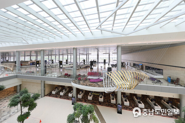SITA ACQUIRES CCM TO BRING TO LIFE THE AIRPORTS OF THE FUTURE BY INTEGRATING TRAVEL TECH WITH HIGH-END DESIGN SITA ACQUIRES CCM TO BRING TO LIFE THE AIRPORTS OF THE FUTURE BY INTEGRATING TRAVEL TECH WITH HIGH-END DESIGN