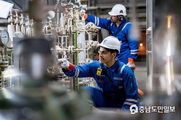 ADNOC Gas announces Q1 net income of $1.27 billion, up 7% year on year, significantly exceeding market expectations ADNOC Gas announces Q1 net income of $1.27 billion, up 7% year on year, significantly exceeding market expectations