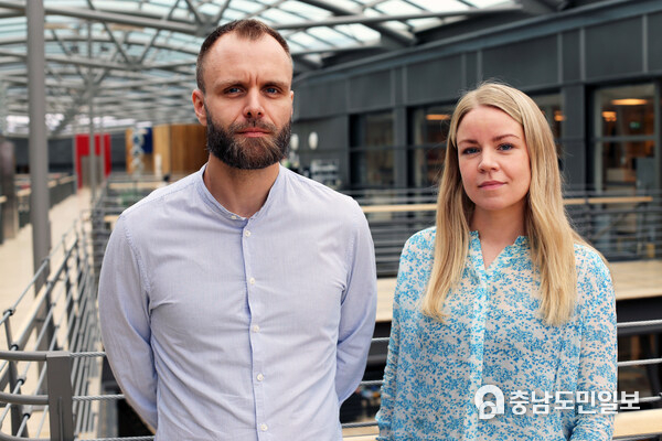 Hakon Jonsson and Gudny Anna Arnadottir scientists at deCODE genetics and authors on the paper in Nature Hakon Jonsson and Gudny Anna Arnadottir scientists at deCODE genetics and authors on the paper in Nature