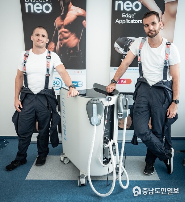 EMSCULPT NEO was incorporated into Hungarian research astronaut Tibor Kapu’s intensive pre-flight training program to prepare for his upcoming mission aboard the International Space Station (ISS). EMSCULPT NEO was incorporated into Hungarian research astronaut Tibor Kapu’s intensive pre-flight training program to prepare for his upcoming mission aboard the International Space Station (ISS).