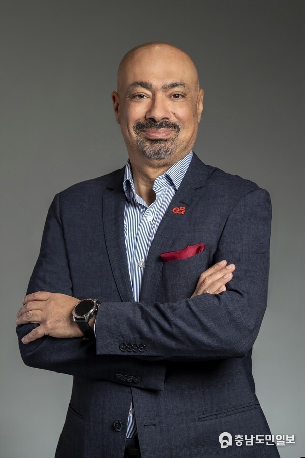 e& continues strong growth in Q3 2025 with consolidated revenues up 29.2% to AED 18.6 billion e& continues strong growth in Q3 2025 with consolidated revenues up 29.2% to AED 18.6 billion