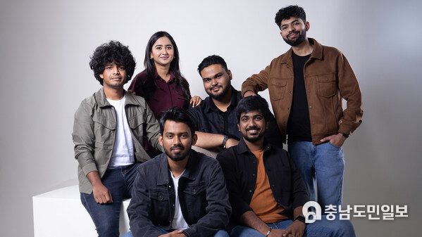 Catalyx Space cofounders Rifath Shaarook, Clinton Anthony, Keerthan Chand, and Saqib Hussin announcing the company’s seed funding. Catalyx Space cofounders Rifath Shaarook, Clinton Anthony, Keerthan Chand, and Saqib Hussin announcing the company’s seed funding.