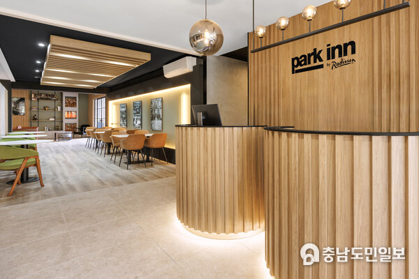Park Inn by Radisson Melbourne Carlton _ lobby Park Inn by Radisson Melbourne Carlton _ lobby