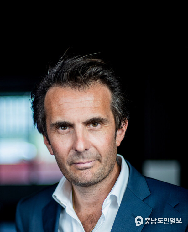 Yannick Bolloré, Havas CEO and Chairman, and Vivendi Chairman of the Supervisory Board Yannick Bolloré, Havas CEO and Chairman, and Vivendi Chairman of the Supervisory Board