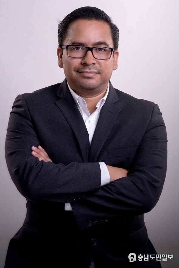 Victor Anaya, Co-Founder and CEO of Serviap Global Victor Anaya, Co-Founder and CEO of Serviap Global