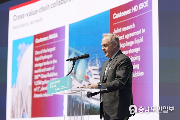 Mark Copman, Leadership and Market Insight 세션 발표 Mark Copman, Leadership and Market Insight 세션 발표