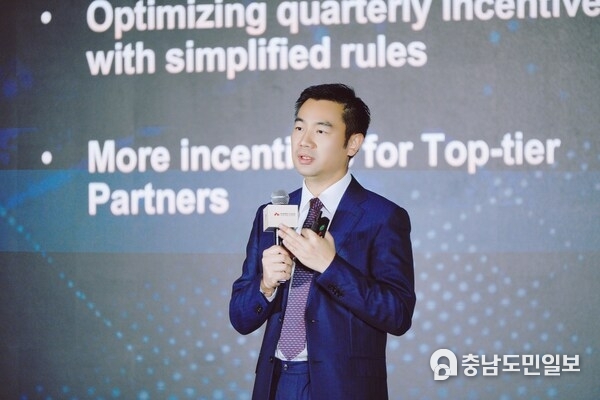 Li Shi, President of Huawei Cloud Computing Global Sales Li Shi, President of Huawei Cloud Computing Global Sales