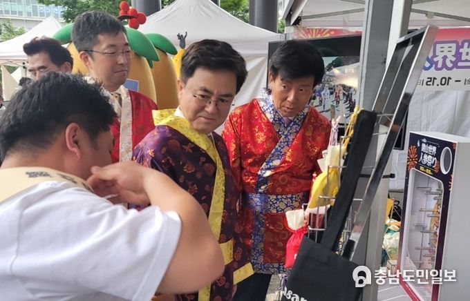 지난 22일 구마모토현 구마모토역 입구 광장에서 열린 대백제전‧금산세계인삼축제 프로모션