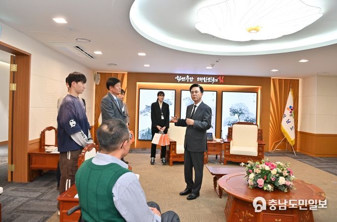충남도 6개 기업·대학, 장애인 우수선수와 동행