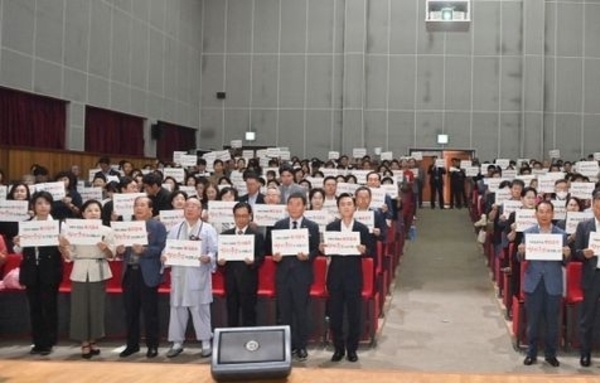 충남도, 사회복지 종사자 지원 아끼지 않을 것