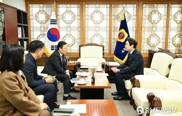 세종시의회 임채성 의장, 국민연금공단 대전세종지역본부와 간담회 가져...