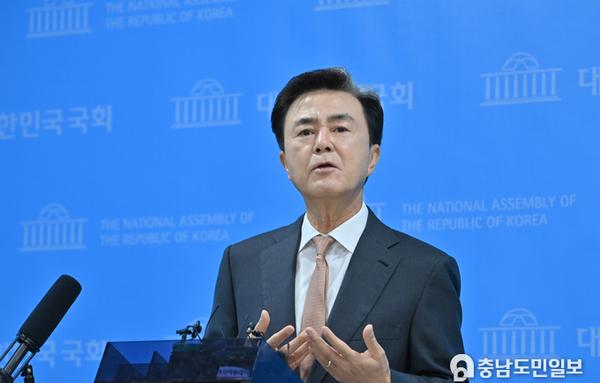 김태흠 지사 “정치적 통합 논의 중단” 촉구