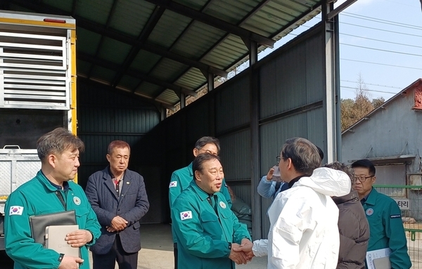 최민호 시장, 충광농원 AI 방역 긴급점검