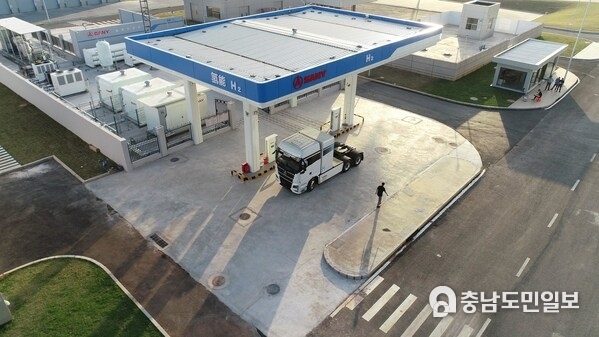 hydrogen refueling station