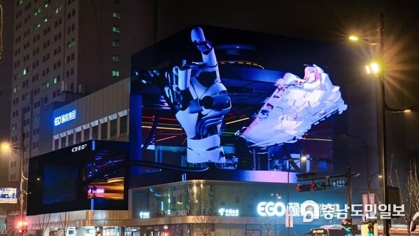 Hangzhou Wensan Street naked-eye 3D