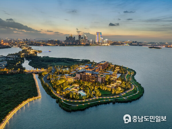 NOW OPEN: Four Seasons Hotel Suzhou Welcomes Guests to a Private Island Oasis in One of the China’s Most Engaging Cities