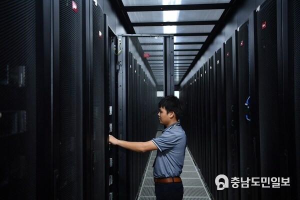 Viettel Opens the Largest Data Center in Vietnam, Implementing Green Tech, Ready for AI Development