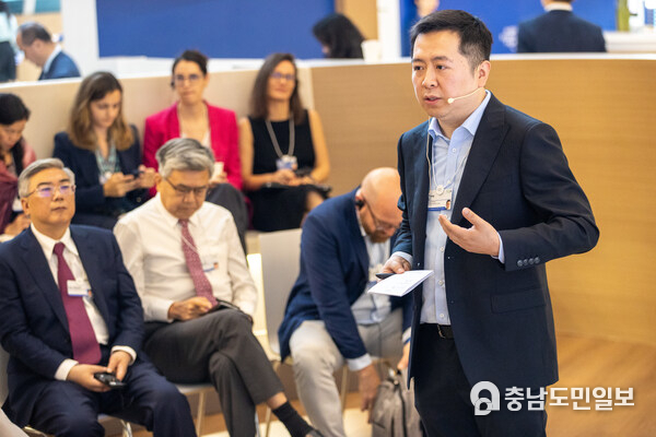 키논로보틱스 CEO이자 창립자인 Tony Li, 제15회 하계 다보스 포럼 발표