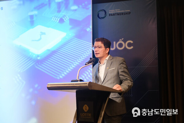 Mr. Tran Dang Hoa, Chairman of FPT IS shared at the event.