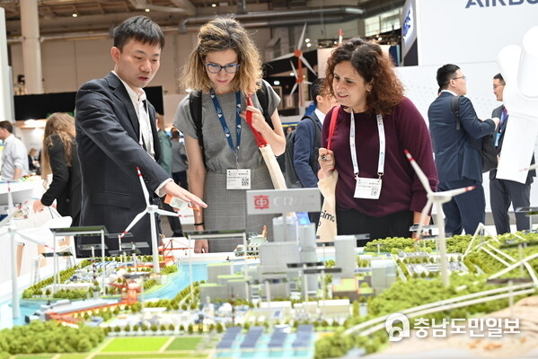 CRRC's Wind-Solar-Hydrogen-Storage Integration Solutions Empower the Global Green Energy Ecosystem.