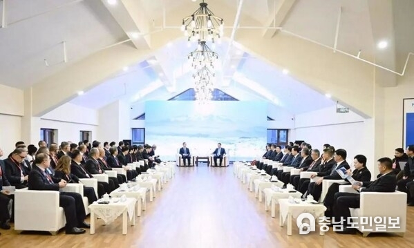The opening ceremony of the 2nd World Ice and Snow Economy of Cold Regions Conference