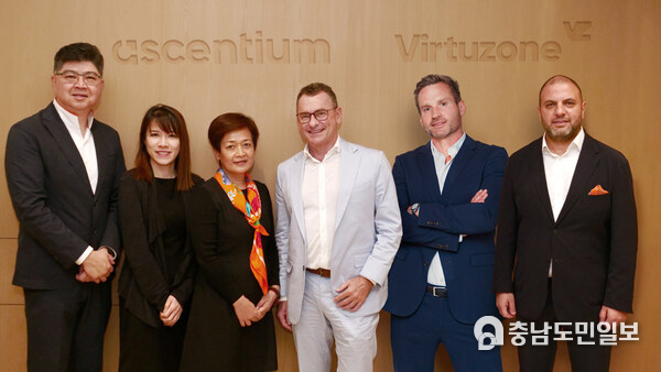 From left to right: Lennard Yong, Founding Management and Group CEO; Chloe Chan, Chief Strategy and Corporate Development Officer; Wendy Wang, Founding Management and Group President from Ascentium, joined by Neil Petch, Chairman and Co-founder; Geoff Rapp, Executive Director and Co-founder; George Hojeige, Group CEO from Virtuzone.
