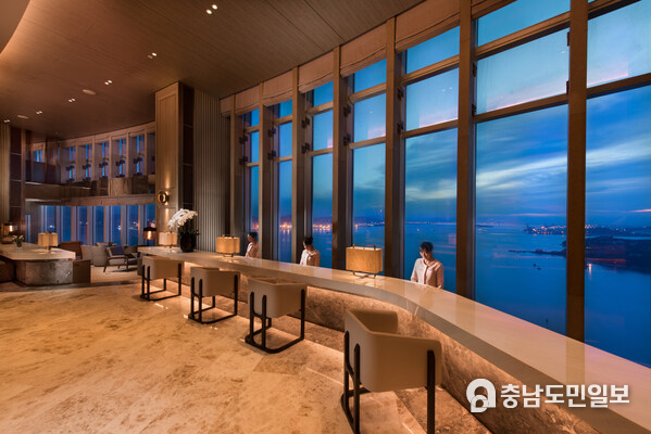Conrad Xiamen_Sky Lobby