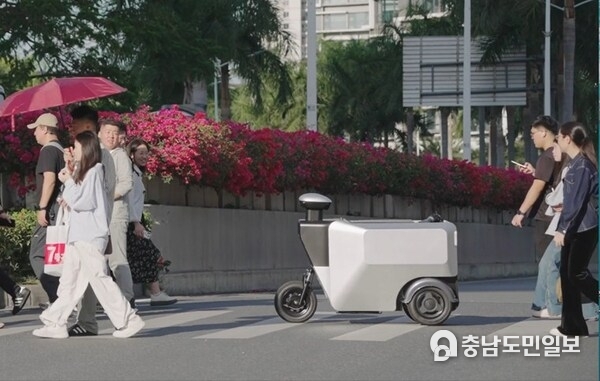 Vehicle Integrated with AI Spark Platform Moving on Public Roads