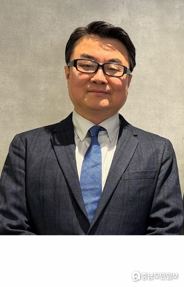 Red Seven Inc, CEO ,  Lee Hyun-seok