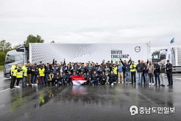 Global Finals Flag-Off