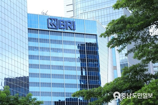 BRI recognized as the No. 1 public company in Indonesia on the 2025 Forbes Global 2000 list, among 12 Indonesian companies featured