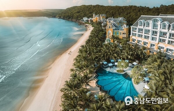 The exclusive ‘Summer Retreat’ offer at JW Marriott Phu Quoc includes delightful dining and entertainment experiences for the whole family, promising a truly memorable getaway.