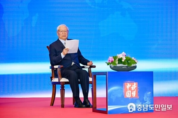 Zheng Bijian, Founding Chairman and Chairman of the Academic Committee of the China Institute for Innovation & Development Strategy