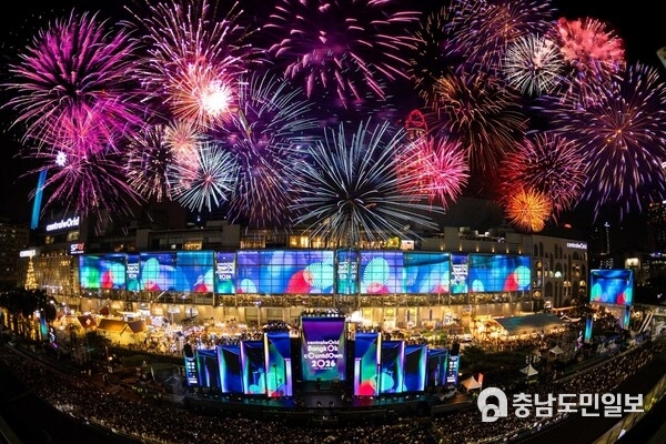 태국, '아시아의 타임스퀘어' 방콕 센트럴월드 새해 맞이