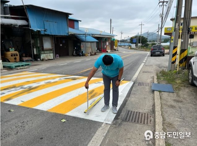 과속방지턱 점검 모습