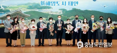 27일 군청 대강당에서 진행된 퇴임식 모습