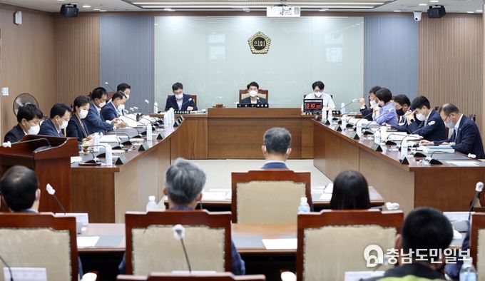 충남도의회, 홍성의료원장 후보자 인사청문 실시