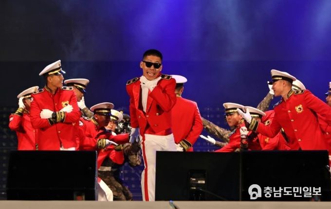 계룡세계군문화엑스포에서 펼쳐지는 군장병과 군가족의 하모니