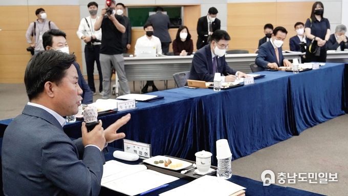 박정현 부여군수 충남시장군수협의회 건의 장면