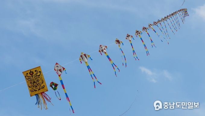 제6회 서산 해미읍성 전국 연날리기 대회 모습