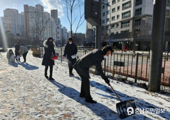 인도·보행로 제설작업